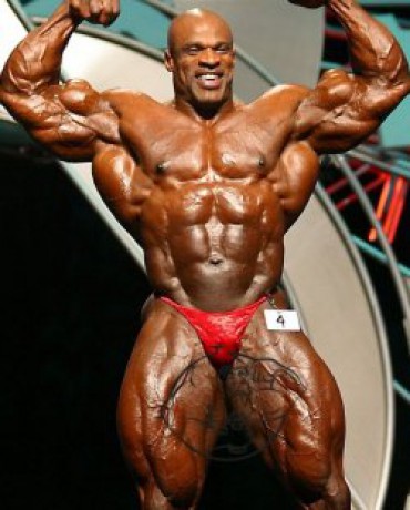 ronnie-coleman-posing